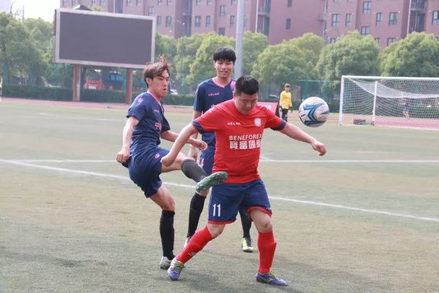 亚运会女篮半决赛：中国队遗憾败给韩国，球员表现各异